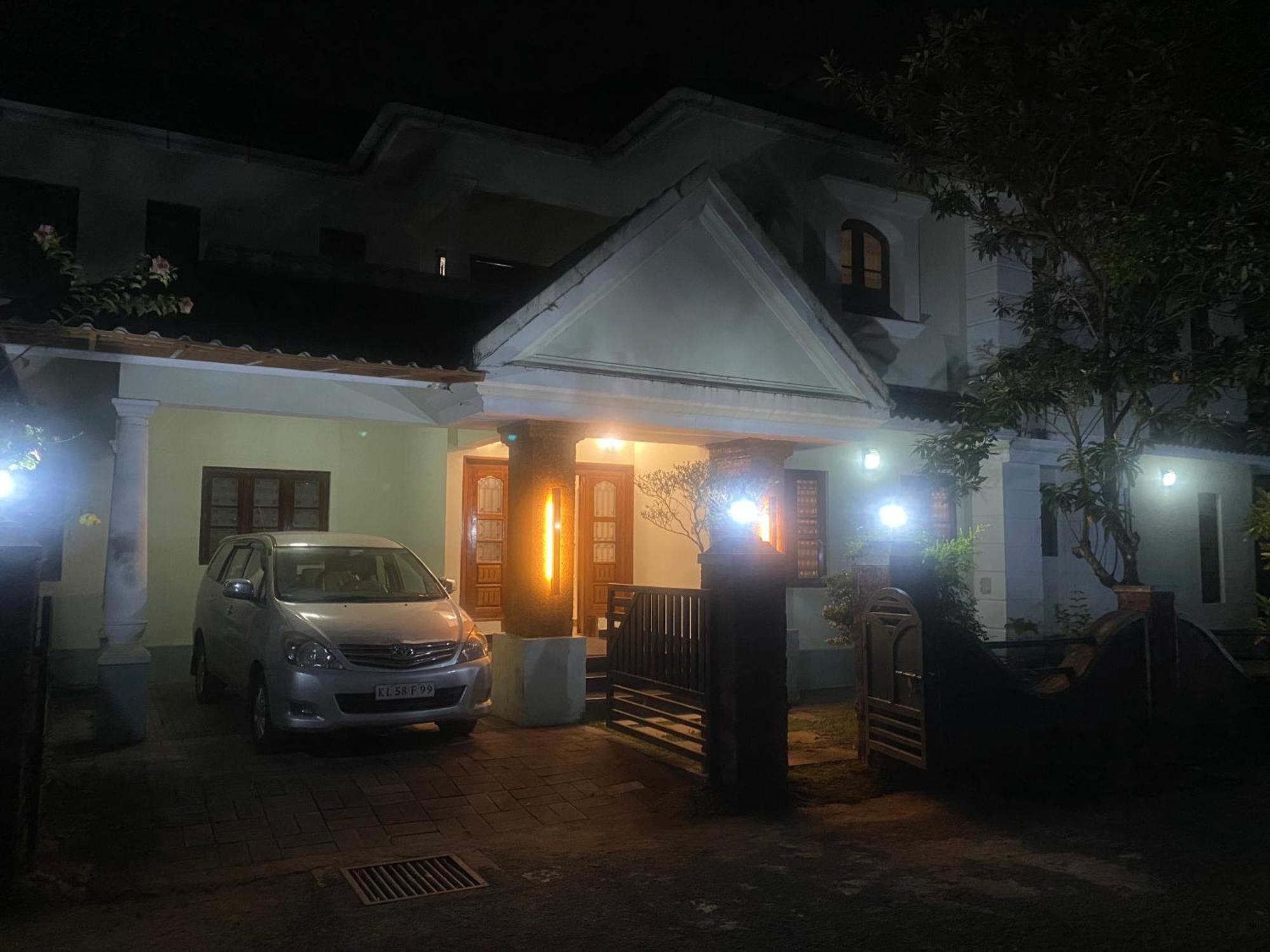 "Radhas" 4Br Villa In Gated Spring Field Community, Kannúr Kültér fotó
